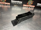 2004 PONTIAC GTO HOOD FUSE BOX COVER LID OEM 92169852 #1191