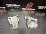 09-15 CTS-V LH AND RH MOTOR MOUNT BRACKETS OEM #1305