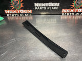 04 -06 PONTIAC GTO EXTERIOR B PILLAR WINDOW TRIM RH SIDE 92093112 OEM #1522