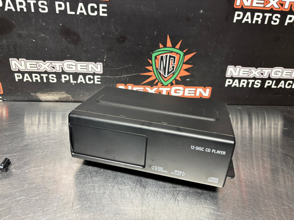 97-04 C5 CORVETTE 12 DISC CD CHANGER PLAYER 25685332 OEM #1150