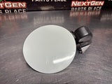 08 - 09 PONTIAC G8 GT FUEL DOOR GAS CAP COVER LID ASSEMBLY WHITE 92213014 #1423