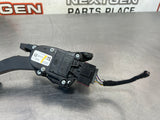 08 - 09 PONTIAC G8 GAS PEDAL OEM 92213646 #556