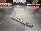 04-06 PONTIAC GTO FRONT RH RIGHT FRONT BUMPER GUIDE BRACKET 92177409 OEM #1269