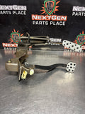 2004 PONTIAC GTO BRAKE/ GAS PEDAL ASSEMBLY OEM #1438