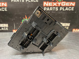 2005 CADILLAC CTS-V UNDERHOOD FUSE BOX ASSEMBLY 25771219 OEM #1587
