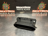 04 - 06 PONTIAC GTO CENTER DASH AC VENT HAZARD LIGHT OEM 92084219 #1025