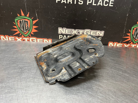 2004 PONTIAC GTO BATTERY TRAY #1191