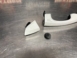 2019 FORD MUSTANG GT RH EXTERIOR DOOR HANDLE WHITE OEM #1643