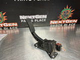 08 - 09 PONTIAC G8 GAS PEDAL OEM 92213646 #602