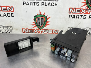 97-04  C5 CORVETTE FUSE RELAY CONTROL CENTER 15329393 #651