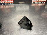 04-06 PONTIAC GTO MIRROR COVER / WINDOW DEFROST VENT PASSENGER SIDE OEM #1043