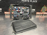2015 GMC SIERRA 2500 6.6 DURAMAX ENGINE BAY FUSE BOX 23285564 OEM #1603