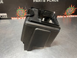 2004 SIERRA 2500 6.0 FUSE BOX COVER/LID 15200391?AND BRACKET OEM #967