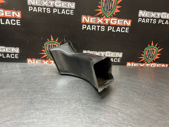 14-19 C7 CORVETTE RR RIGHT REAR BRAKE CALIPER COOLING DUCT 23278772 OEM #1181