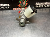 2004 PONTIAC GTO BRAKE MASTER CYLINDER OEM #1043