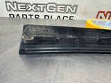 04 -06  Pontiac GTO Exterior B Pillar Window Trim LH 92093111 #547