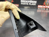 04-06 GTO DRIVER RH SIDE DOOR PANEL MIRROR VENT TRIM OEM 92091111 #1438