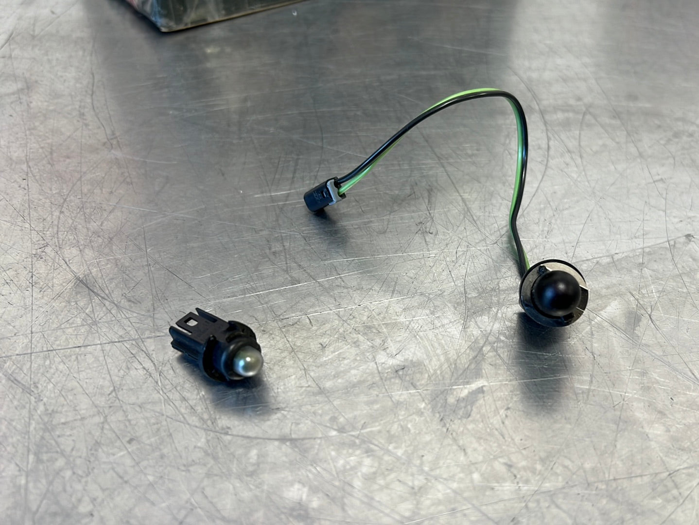 1999 C5 CORVETTE SUN LOAD SENSORS OEM #3580 – NextGenPartsPlace