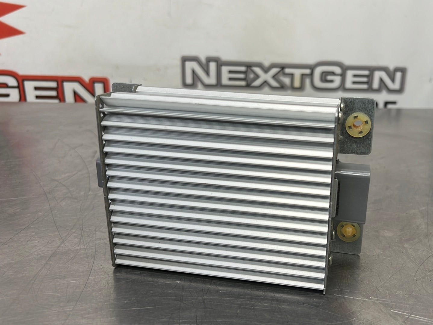 10-14 FORD MUSTANG GT PREMIUM RADIO AMPLIFIER AR3T-18C808-AC