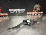 08 - 09 PONTIAC G8 GAS PEDAL OEM 92213646 #602