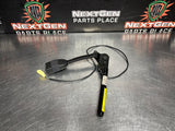 04-06 PONTIAC GTO RH PASSENGER FRONT SEAT BELT PRE TENSIONER BUCKLE OEM #1043