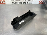 2004 PONTIAC GTO HOOD FUSE BOX COVER LID 92169852 #560