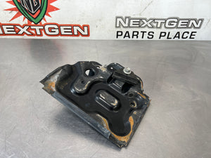 04 - 06 PONTIAC GTO BATTERY TRAY WITH HOLD DOWN OEM #560