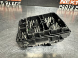 2008 CHEVY SILVERADO 2500HD CABIN FUSE BLOCK 15939775 OEM #1037