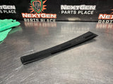 04 -06 PONTIAC GTO EXTERIOR B PILLAR WINDOW TRIM RH SIDE 92093112 OEM #1522