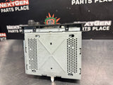 2005 GMC SIERRA 2500HD RADIO AM FM 15131157 OEM #902