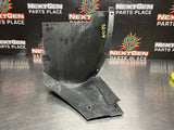 05 - 13 C6 CORVETTE RH WHEEL LINER RIGHT FRONT FENDER LINER OEM 15806318 #1038