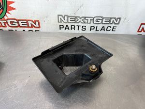 97-04 C5 CORVETTE BATTERY TRAY 10268430 OEM #581