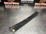 04 -06 PONTIAC GTO EXTERIOR B PILLAR WINDOW TRIM RH SIDE 92093112 OEM #987