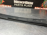 04 -06 PONTIAC GTO EXTERIOR B PILLAR WINDOW TRIM RH SIDE 92093112 OEM #1043