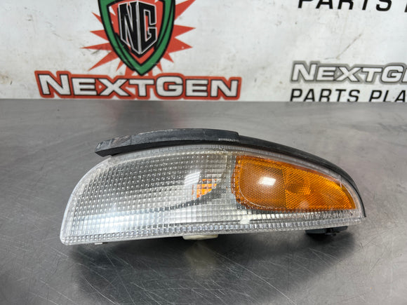 97-04 C5 CORVETTE FRONT LH TURN SIGNAL MARKER LIGHT OEM 16523617 #628