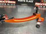 2011 CAMARO SS LEFT FRONT DRIVER EXTERIOR DOOR HANDLE ORANGE OEM #951