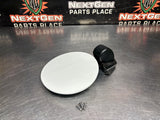 08 - 09 PONTIAC G8 GT FUEL DOOR GAS CAP COVER LID ASSEMBLY WHITE 92213014 #1423