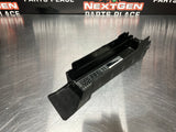 2006 PONTIAC GTO HOOD FUSE BOX COVER LID 92170155 OEM #762