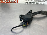 08 - 09 PONTIAC G8 GAS PEDAL OEM 92213646 #556