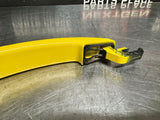 2010 CAMARO SS LEFT FRONT DRIVER EXTERIOR DOOR HANDLE RALLY YELLOW OEM #1006