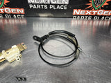 04 - 06 PONTIAC GTO FUEL DOOR RELEASE ASSEMBLY 92210031 #1269
