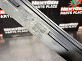 04 -06 PONTIAC GTO EXTERIOR B PILLAR WINDOW TRIM RH SIDE 92093111 OEM #1191