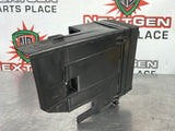 01-04 C5 ENGINE FUSE BLOCK WITH BRACKET 10316193 OEM #VV494