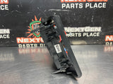 2015 GMC SIERRA 2500 6.6 DURAMAX ENGINE BAY FUSE BOX 23285564 OEM #1603