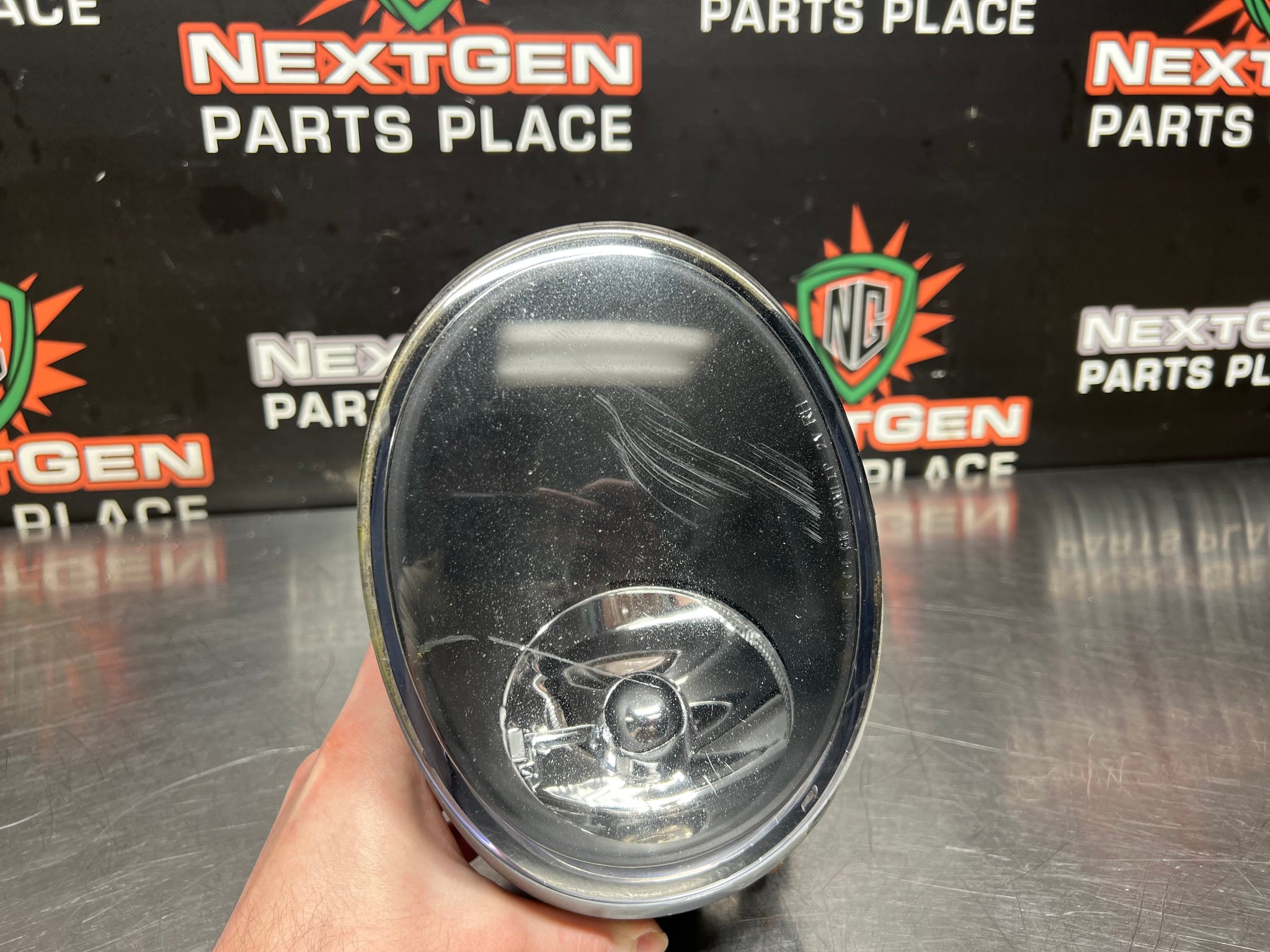 04-06 PONTIAC GTO FOG LIGHT PASSENGER SIDE RH 92119490 OEM #987