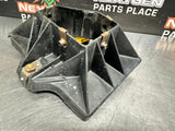 05-13 C6 CORVETTE 10352084 BATTERY TRAY OEM #1080