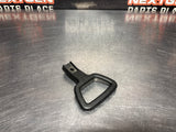 2011 CAMARO SS RH PASSENGER SIDE FRONT SEAT ADJUSTER HANDLE OEM #1000