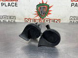 97-04 C5 CORVETTE DUAL HORNS ASSEMBLY #671