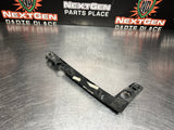 04-06 GTO FRONT LEFT BUMPER GUIDE BRACKET OEM 92048615 #901