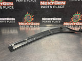 04 PONTIAC GTO LH DASH COWL DEFROST VENT TRIM PANEL OEM 92105080 #1368